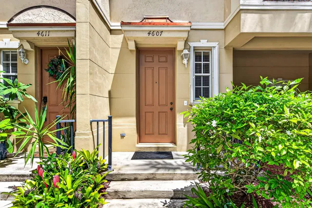  Residence photo 9