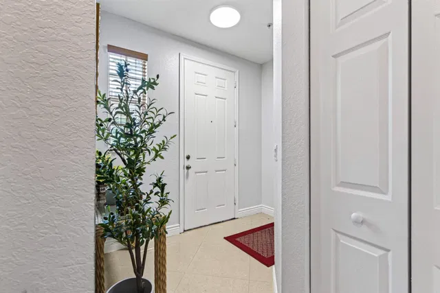  Residence photo 10