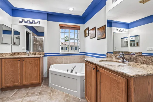  Residence photo 34