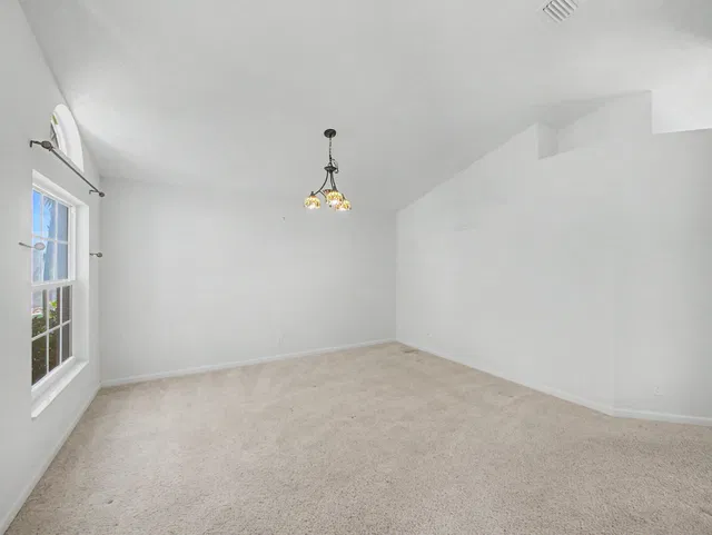  Residence photo 7