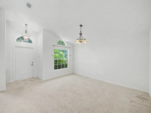  Residence photo 8