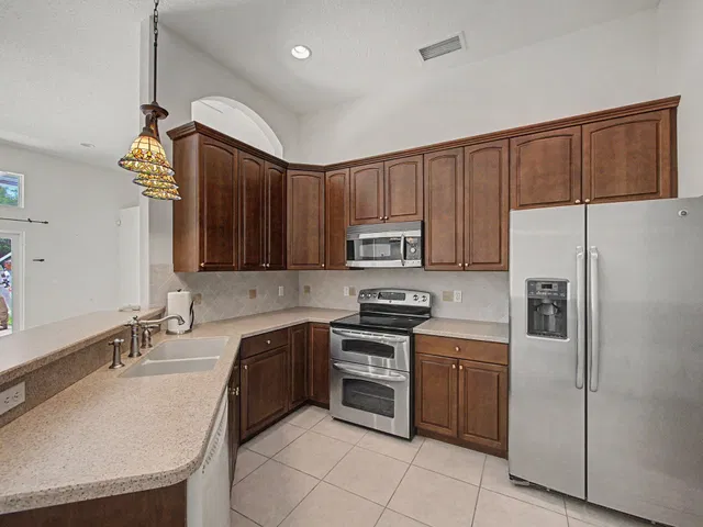  Residence photo 12