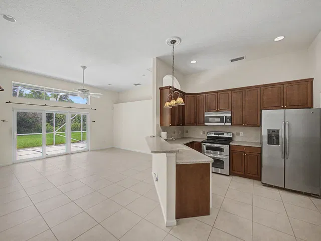  Residence photo 15