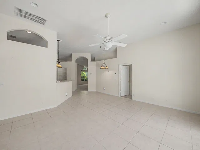  Residence photo 19