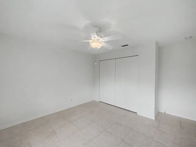  Residence photo 24
