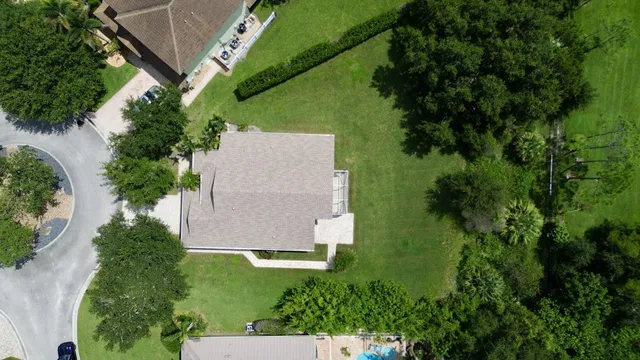  Residence photo 34