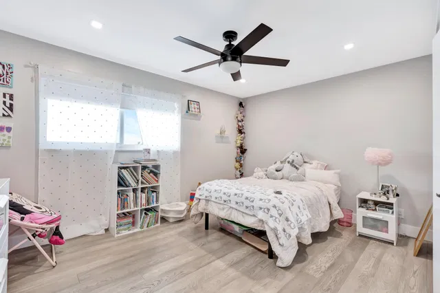 Unit 302 photo 28