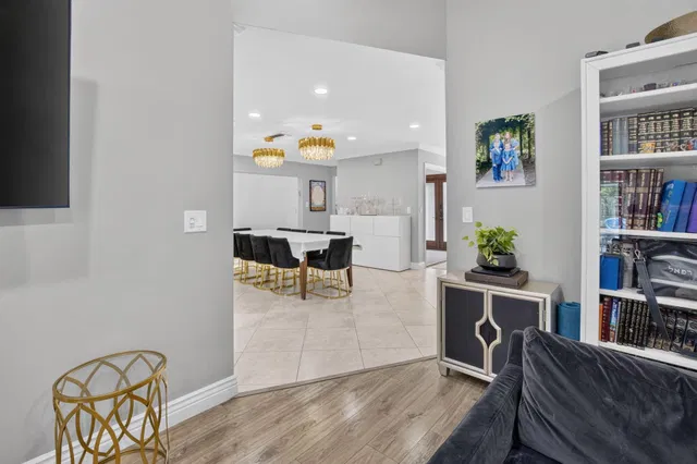  Residence photo 17