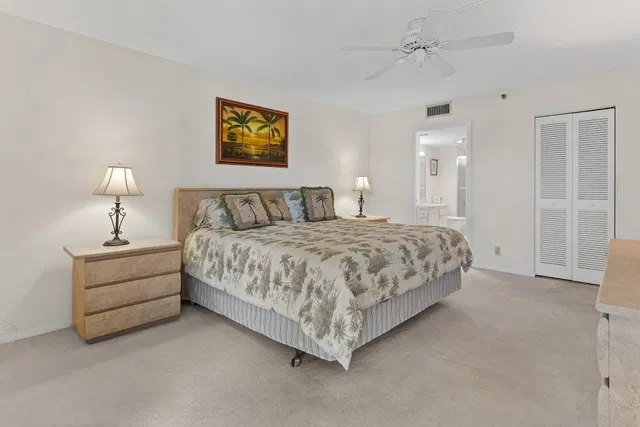 Unit 321 photo 18