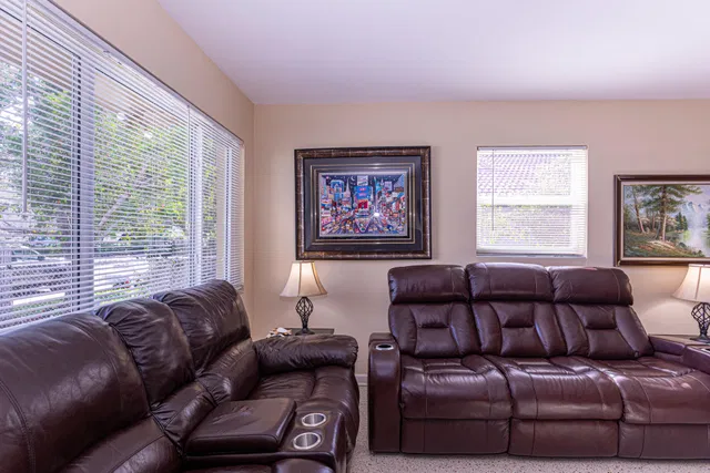 West Palm Beach Residence photo 11