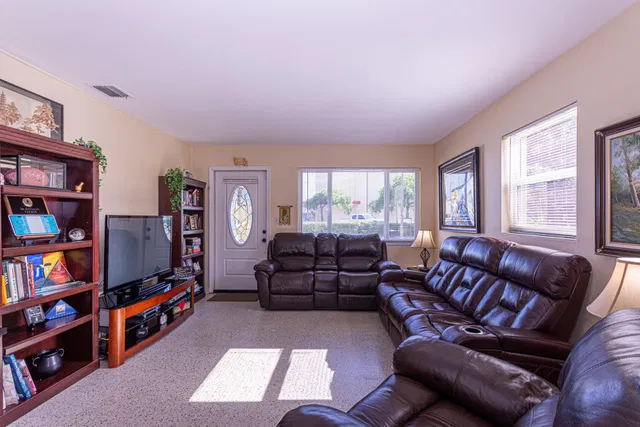 West Palm Beach Residence photo 12