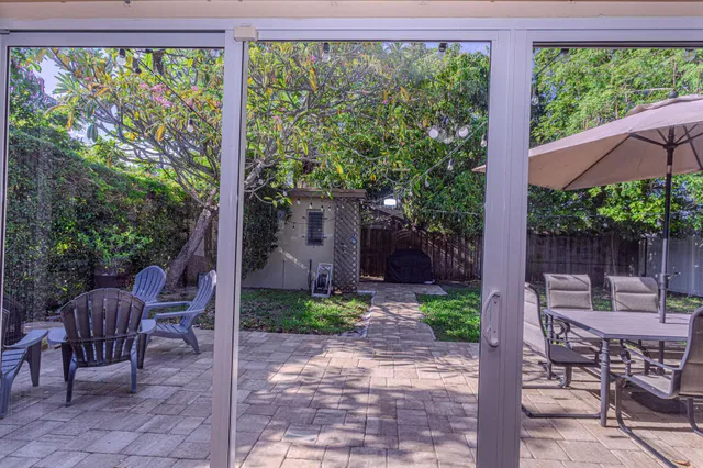 West Palm Beach Residence photo 18