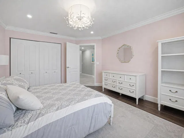 Residence photo 16