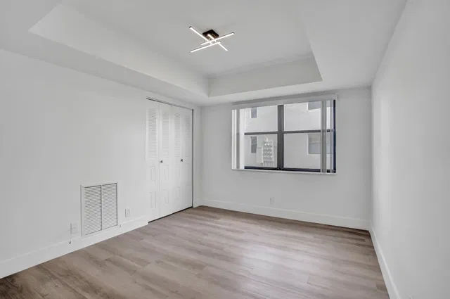 Unit 101 photo 27