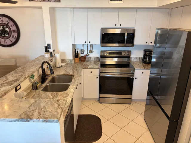 Flagler Pointe Unit 721 photo 3