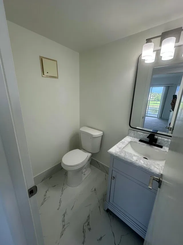  Unit 165 photo 4