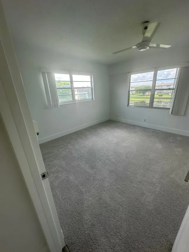  Unit 165 photo 5