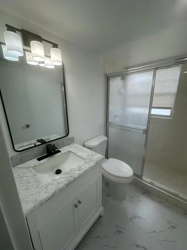  Unit 165 photo 6