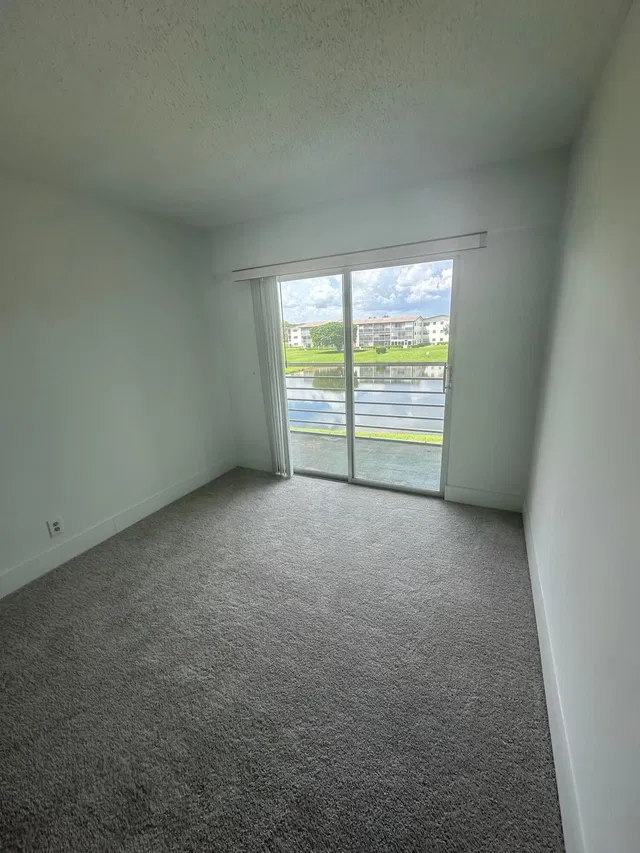  Unit 165 photo 8