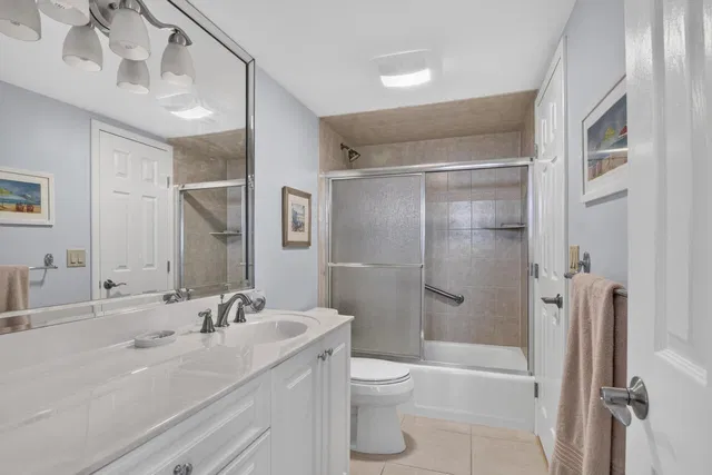 Unit 605 photo 14