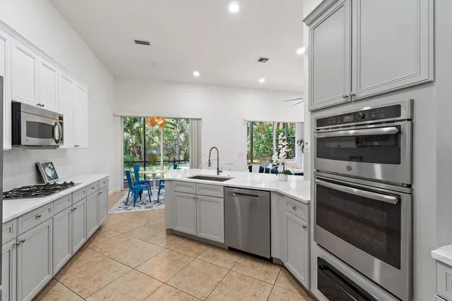 Evergrene Palm Beach Gardens Residence photo 21