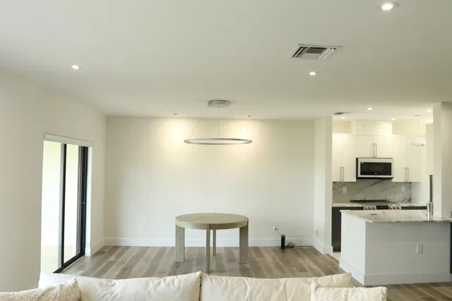 Unit C203 photo 23