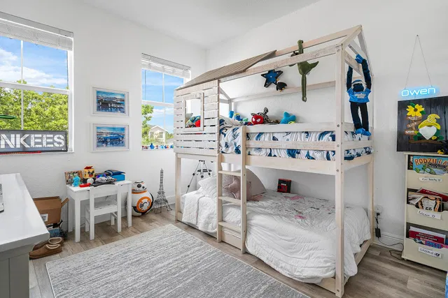 Residence photo 79