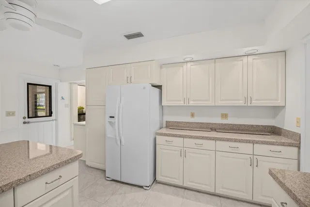  Residence photo 14