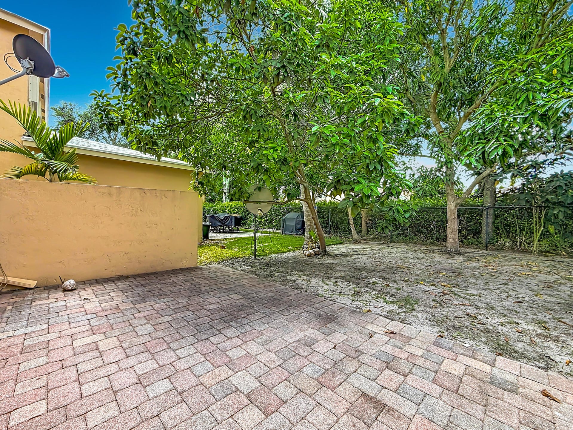 Residence photo 34