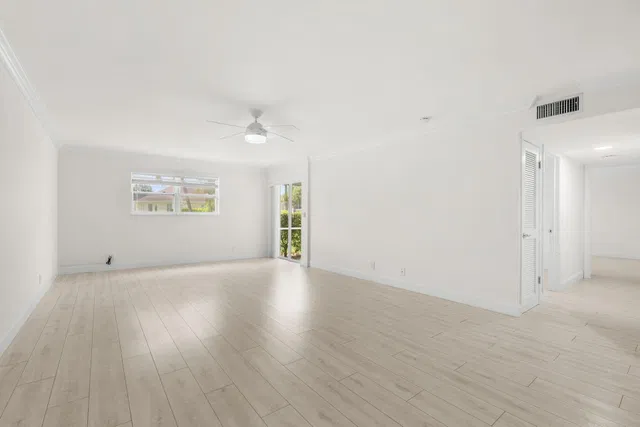 Unit 104 photo 3