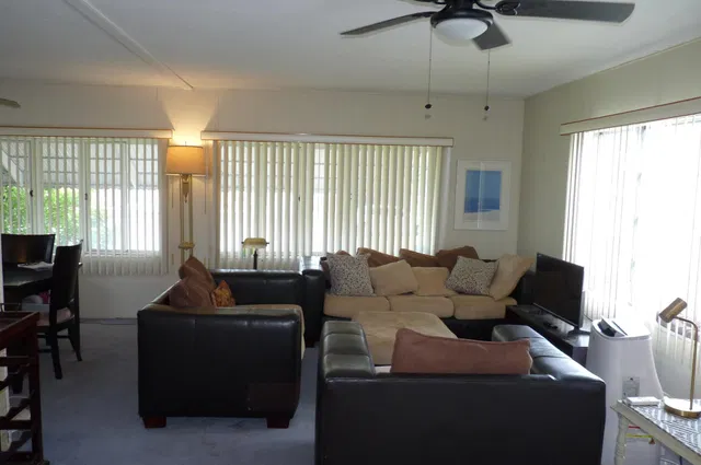 Residence photo 8