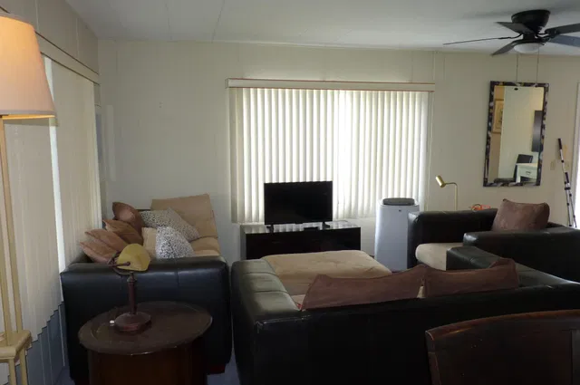 Residence photo 9