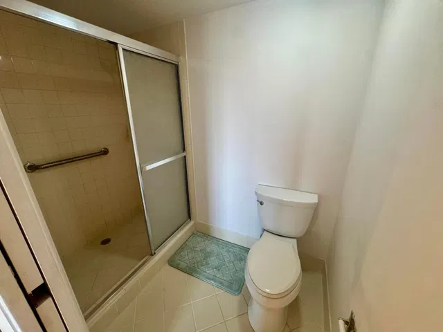 Unit 405 photo 13