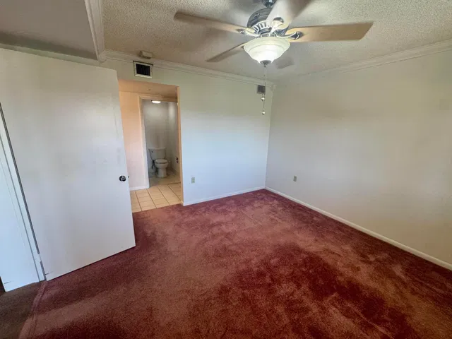 Unit 405 photo 17