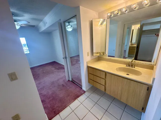 Unit 405 photo 20
