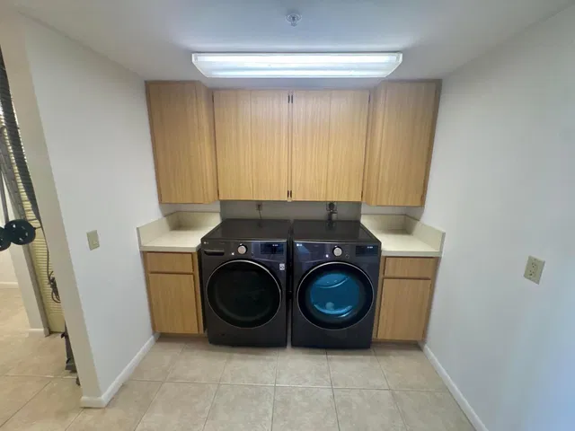 Unit 405 photo 23