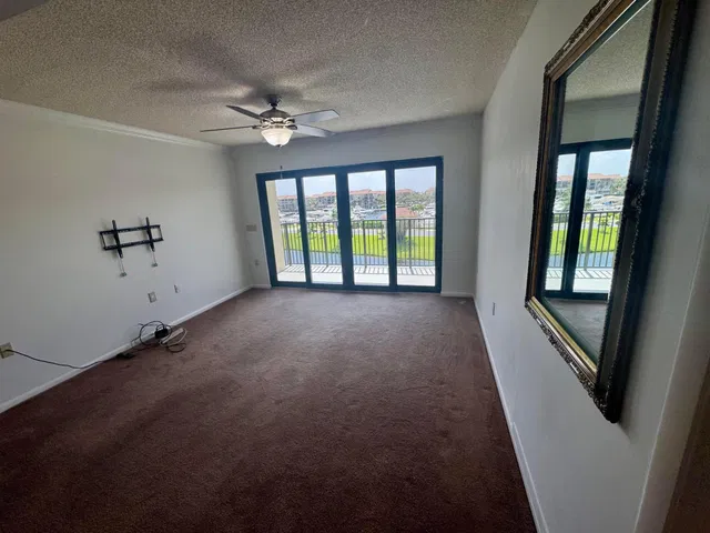 Unit 405 photo 29