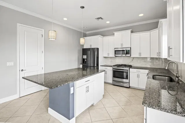 Residence photo 20