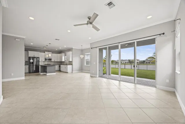 Residence photo 25