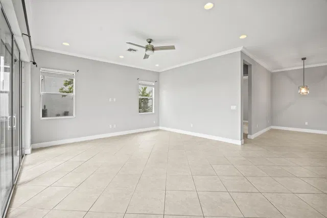 Residence photo 27
