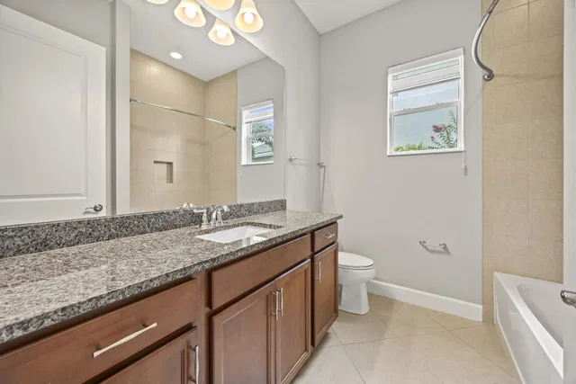 Residence photo 36