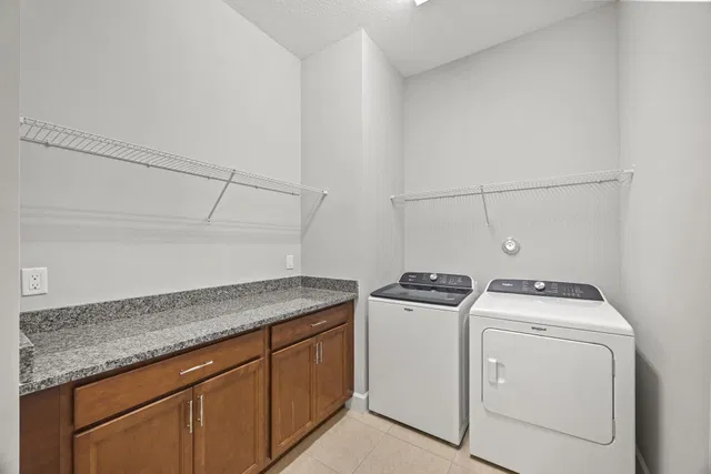 Residence photo 39