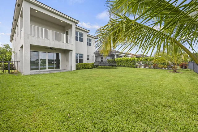 Residence photo 85