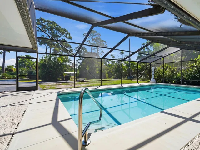 Rocky Point Residence photo 8