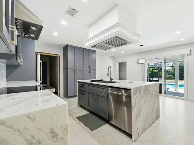 Rocky Point Residence photo 11