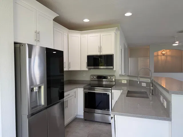 Residence photo 6