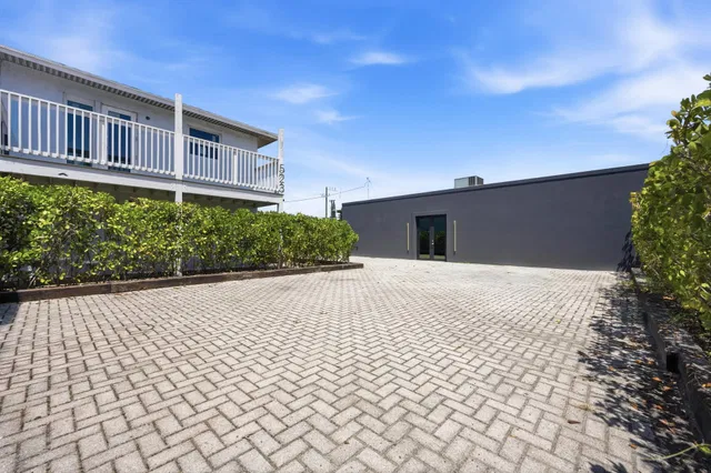 Residence photo 9