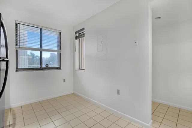 Unit 203 photo 6