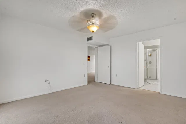 Unit 203 photo 13