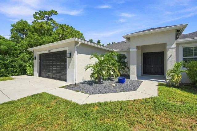  Residence photo 6